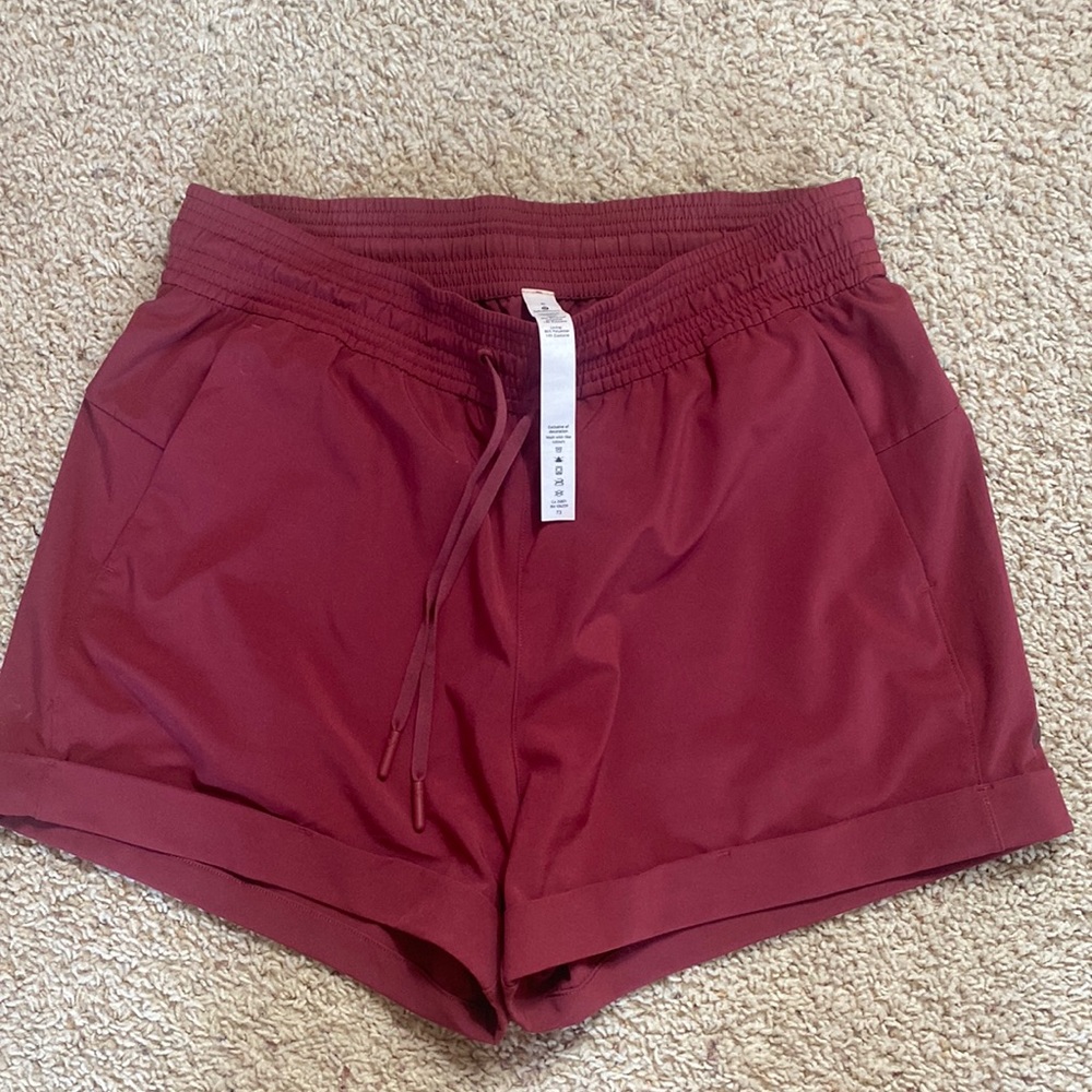 Women’s Lululemon Shorts size 6